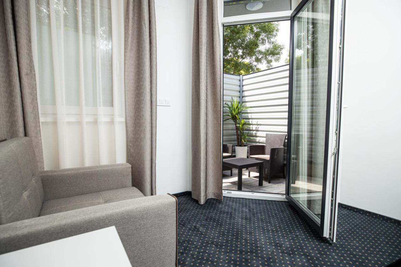 Hotel Arena Deluxe & Szegedin