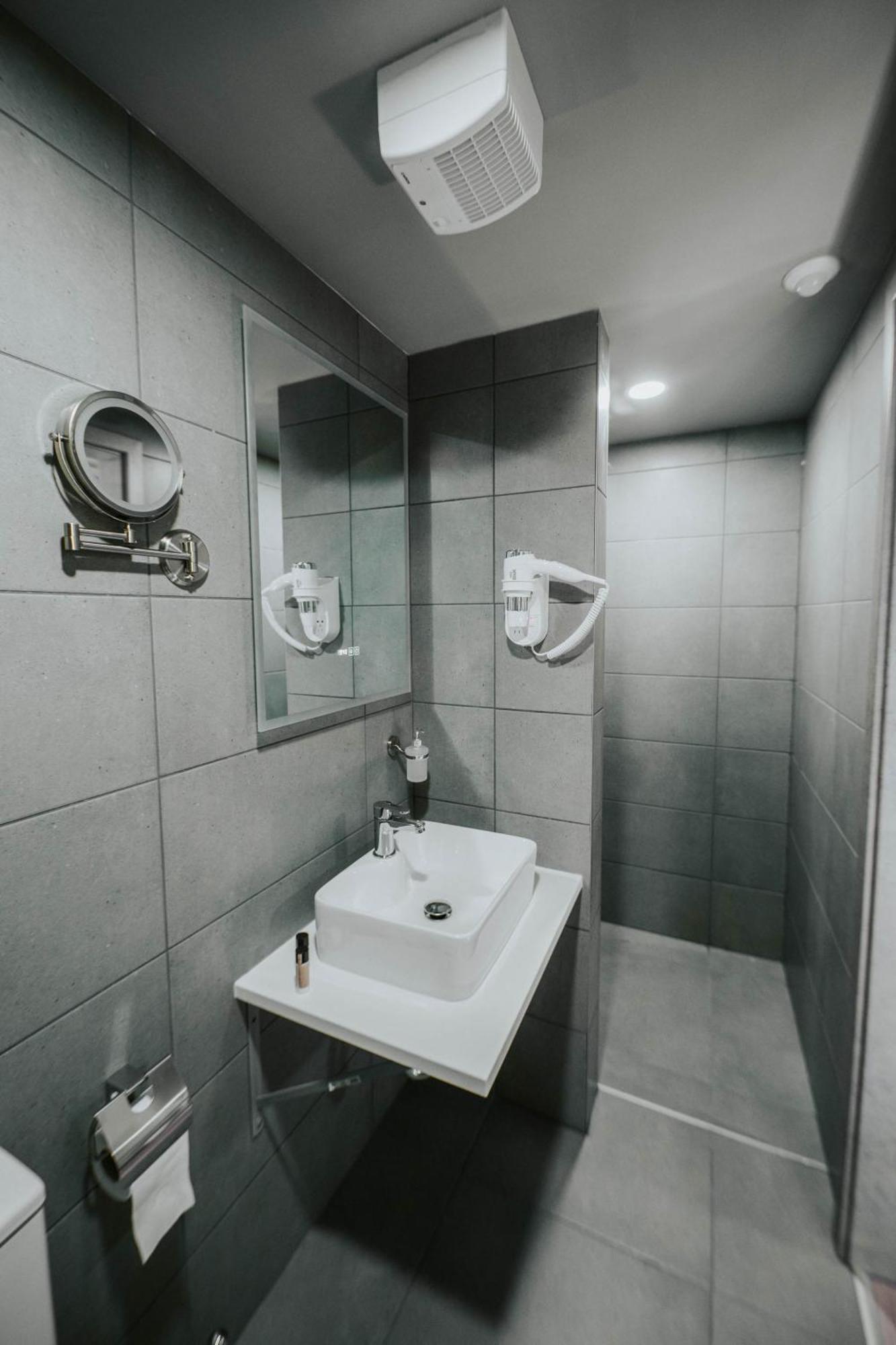 Hotel Arena Deluxe & Szegedin